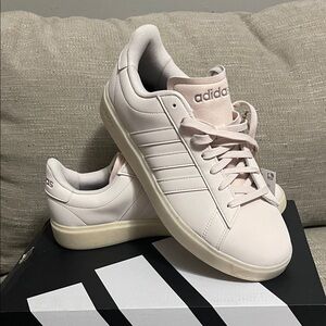 Adidas Women's Light Pink Sneakers